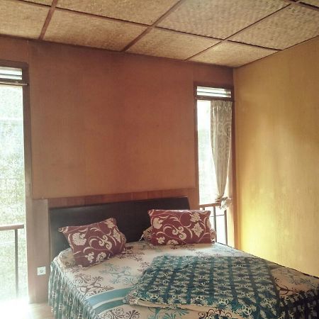 צ'יפאנאס Villa Bukit Danau מראה חיצוני תמונה