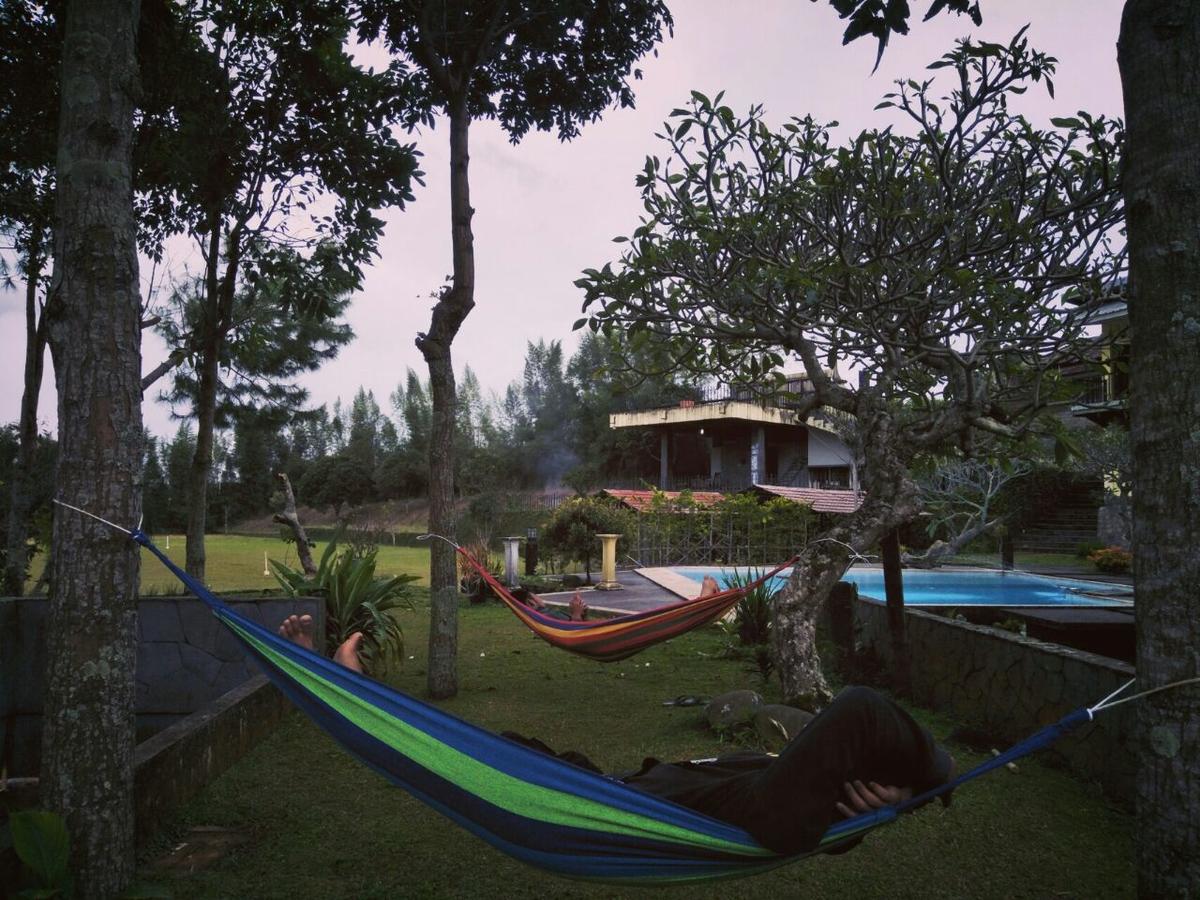 צ'יפאנאס Villa Bukit Danau מראה חיצוני תמונה