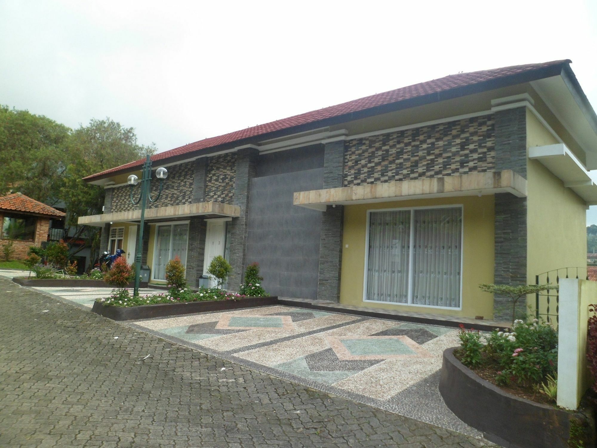 צ'יפאנאס Villa Bukit Danau מראה חיצוני תמונה