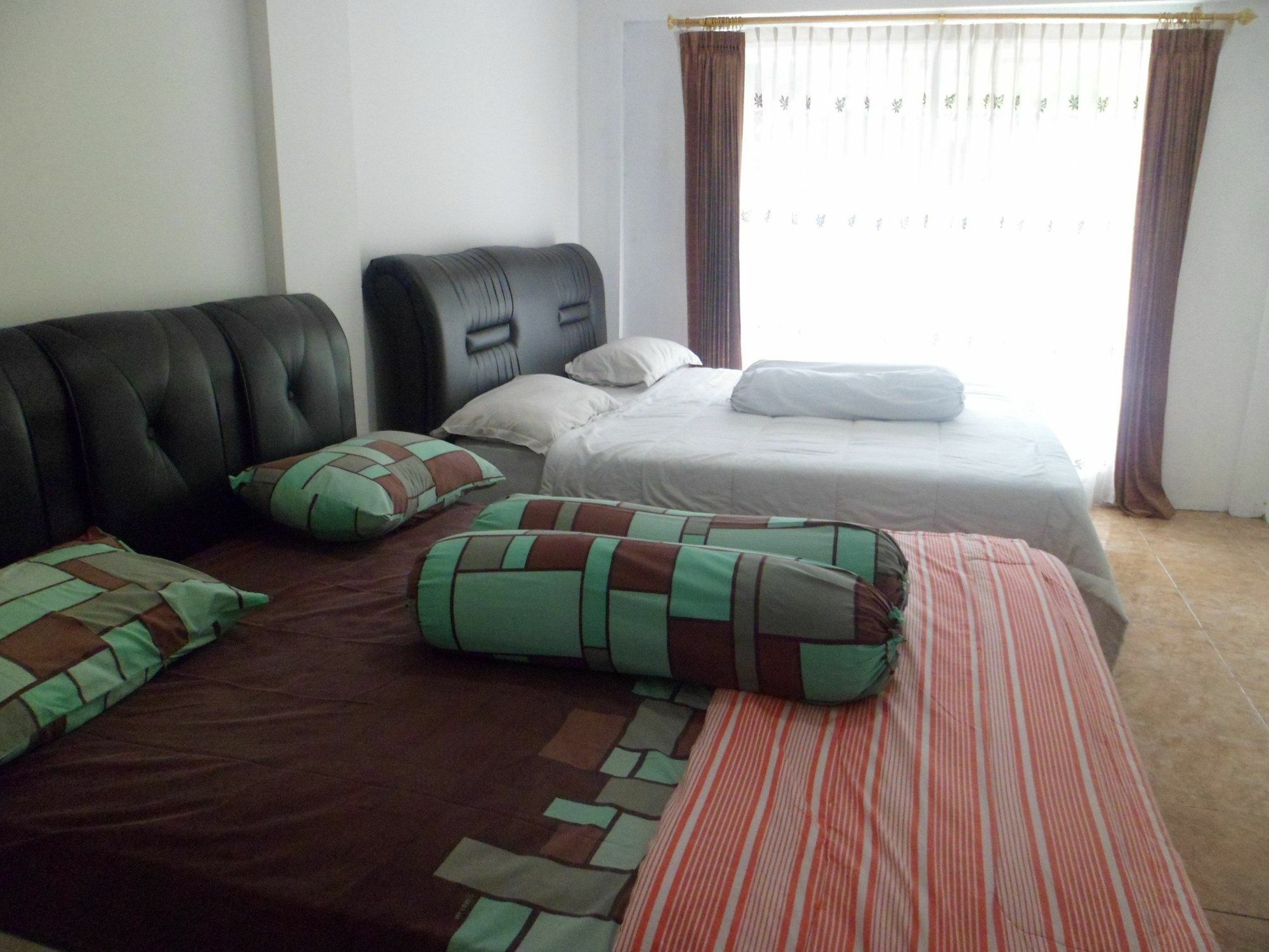צ'יפאנאס Villa Bukit Danau מראה חיצוני תמונה